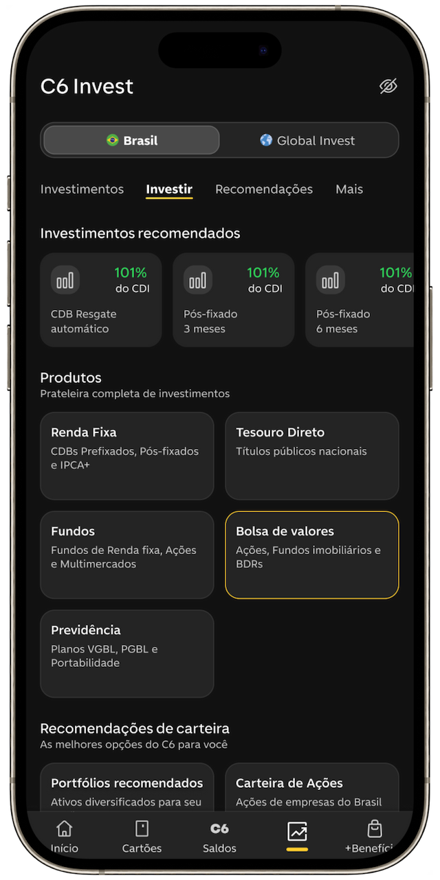 Fotografia de celular com o app do C6 Bank aberto na aba de C6 Invest