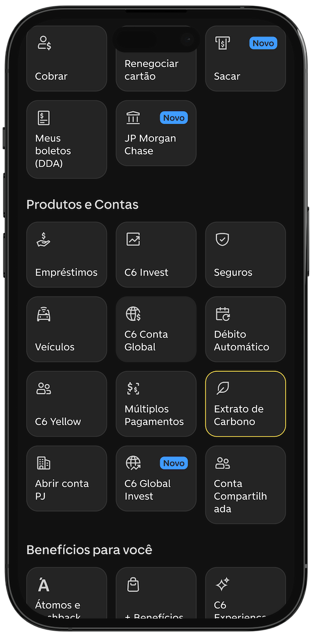 Tela do app C6 Bank com opções de serviços, produtos financeiros e benefícios, incluindo "Extrato de Carbono", que está destacado.