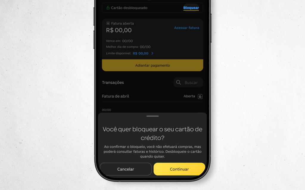 Imagem do app do C6 Bank aberto na tela de bloqueio do cartão.